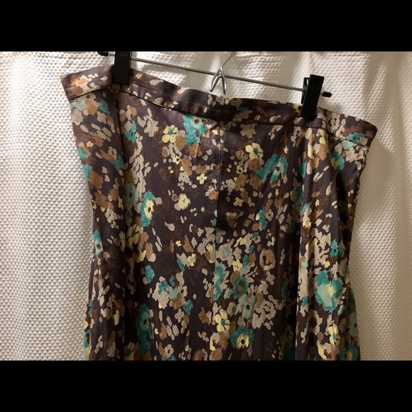 Lovely Rayon Challis Midi Skirt - Picture 4 of 5
